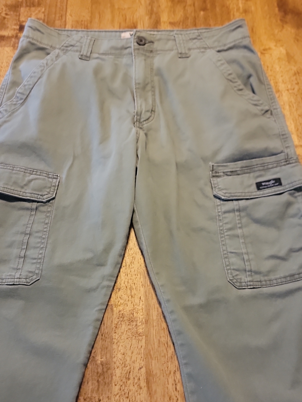 Wrangler Light Olive Cargo Pants with Utility Pockets